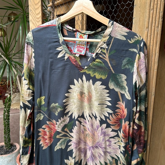 Johnny Was Floral Tunic - Picture 2 of 11